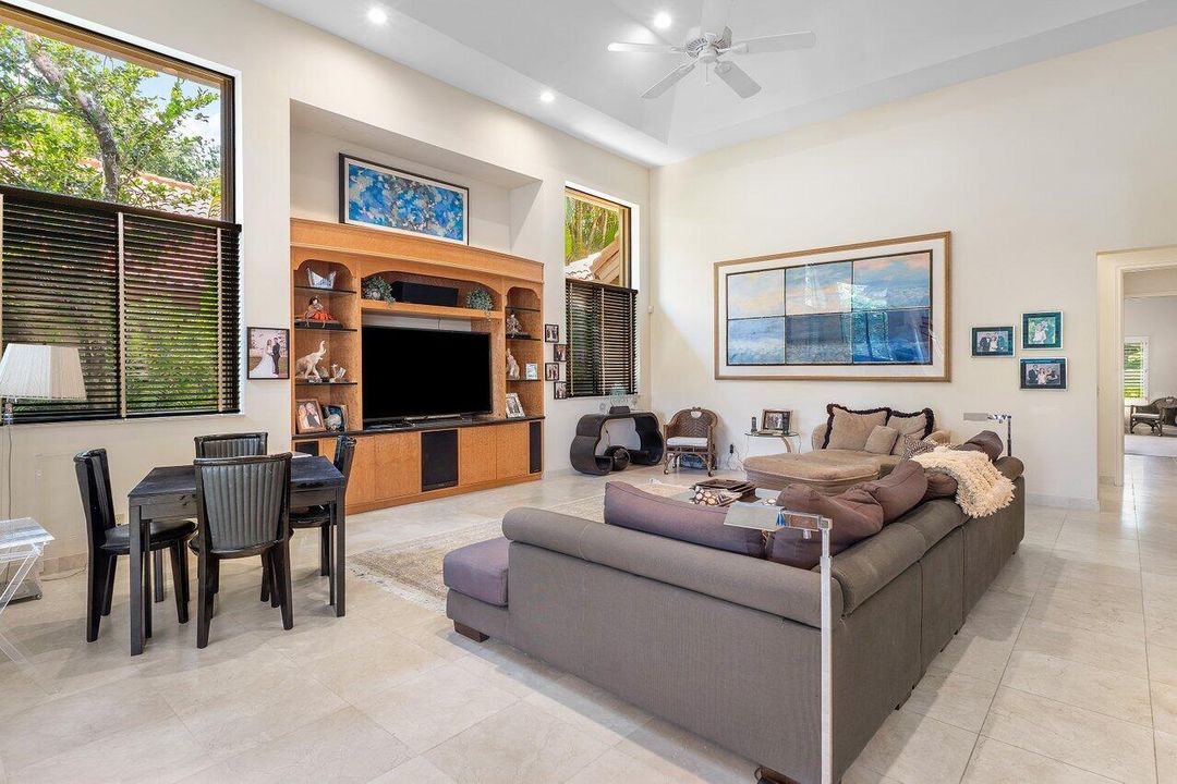 En Venta: $5,099,000 (5 camas, 5 baños, 5265 Pies cuadrados)