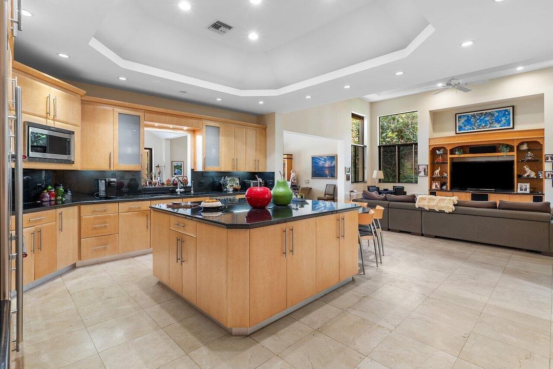 En Venta: $5,099,000 (5 camas, 5 baños, 5265 Pies cuadrados)