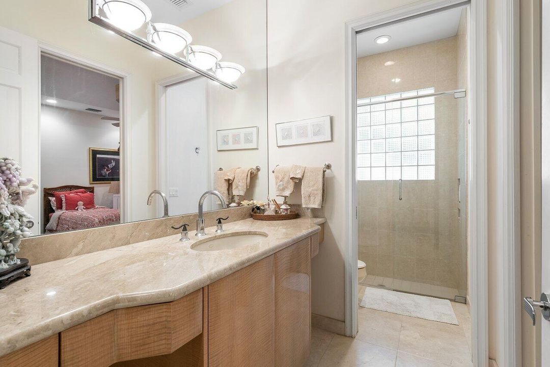 En Venta: $5,099,000 (5 camas, 5 baños, 5265 Pies cuadrados)