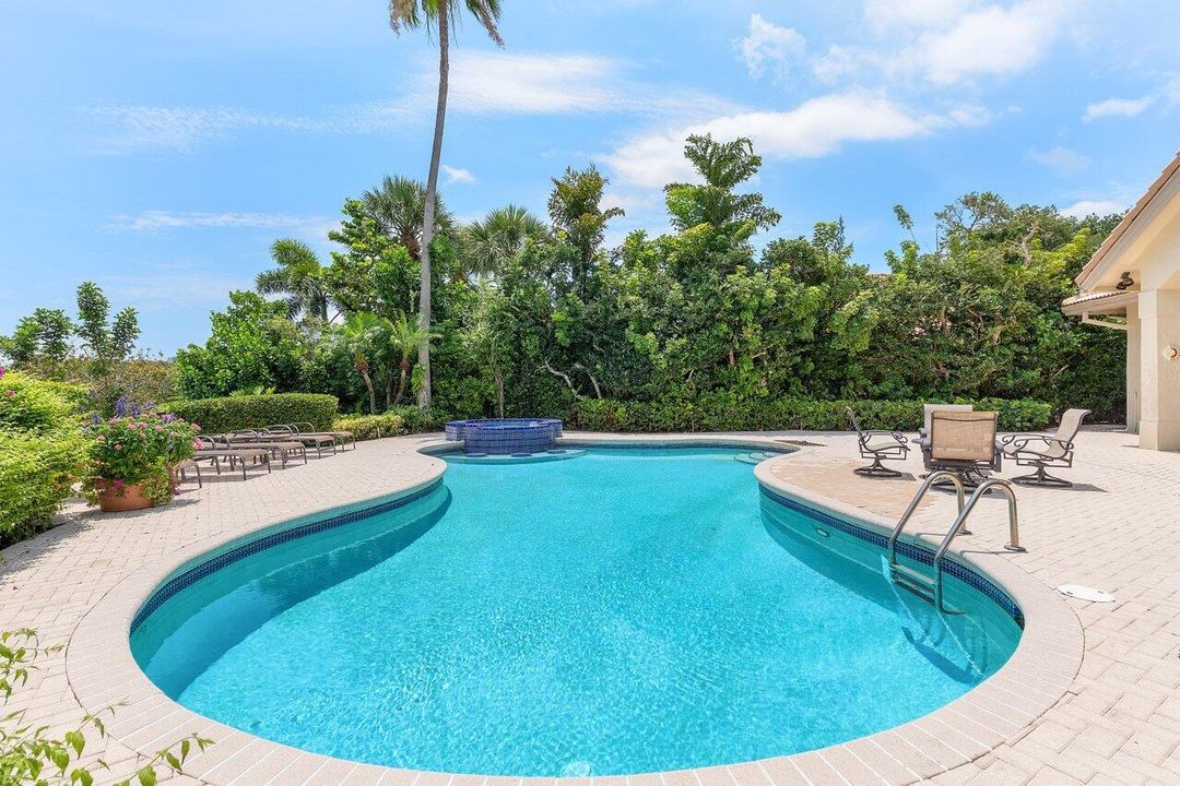 En Venta: $5,099,000 (5 camas, 5 baños, 5265 Pies cuadrados)