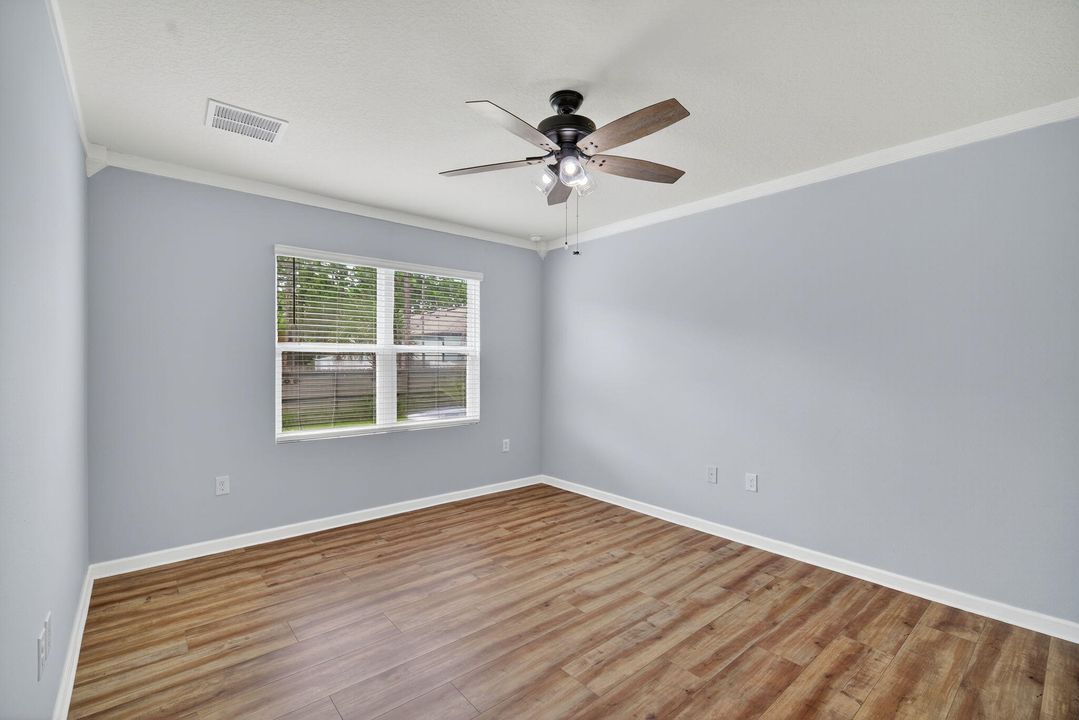 Activo con contrato: $362,000 (4 camas, 2 baños, 1846 Pies cuadrados)