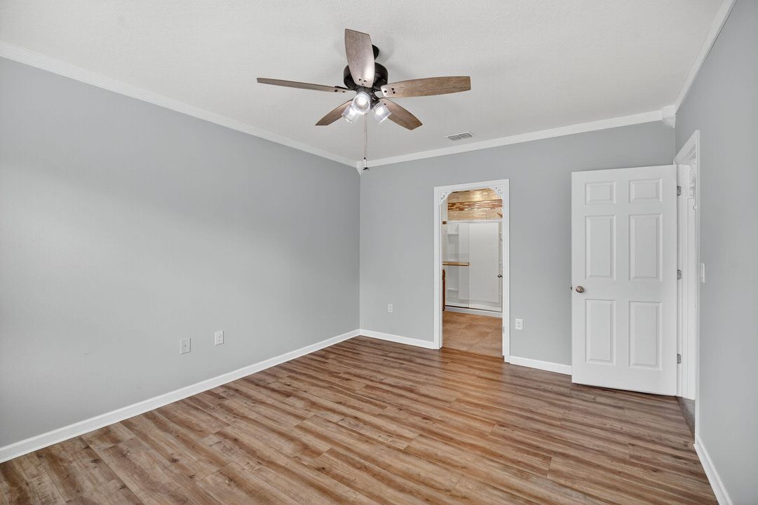 Activo con contrato: $362,000 (4 camas, 2 baños, 1846 Pies cuadrados)