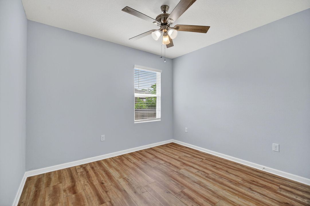 Activo con contrato: $362,000 (4 camas, 2 baños, 1846 Pies cuadrados)