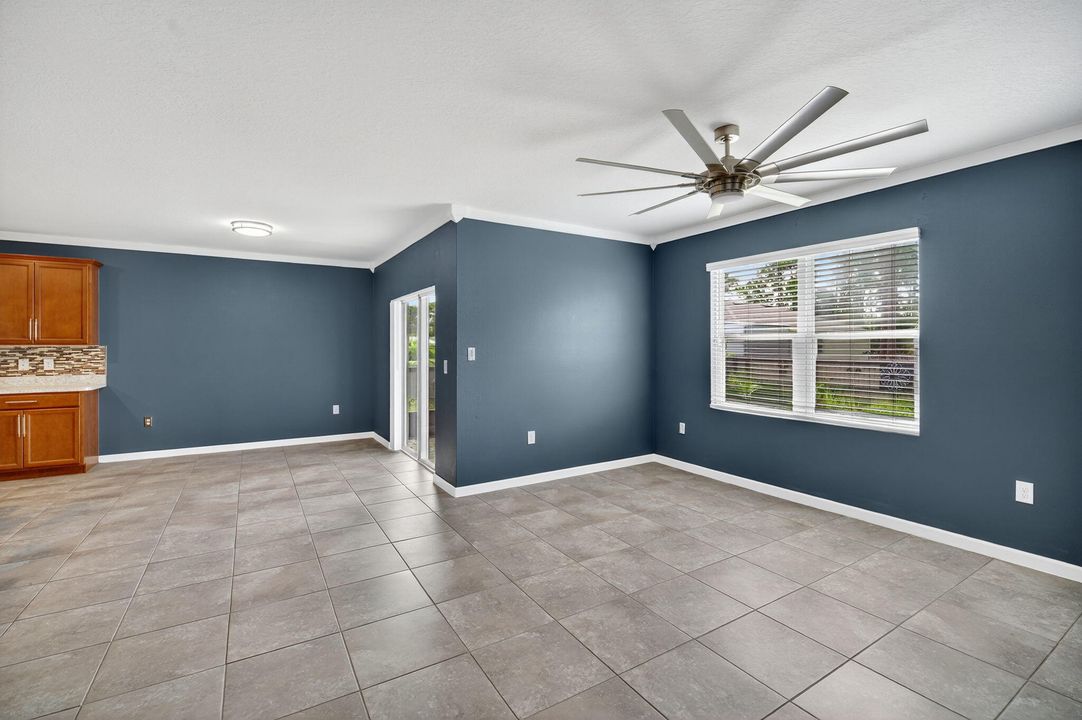 В аренду: $2,400 (4 спален, 2 ванн, 1846 Квадратных фут)