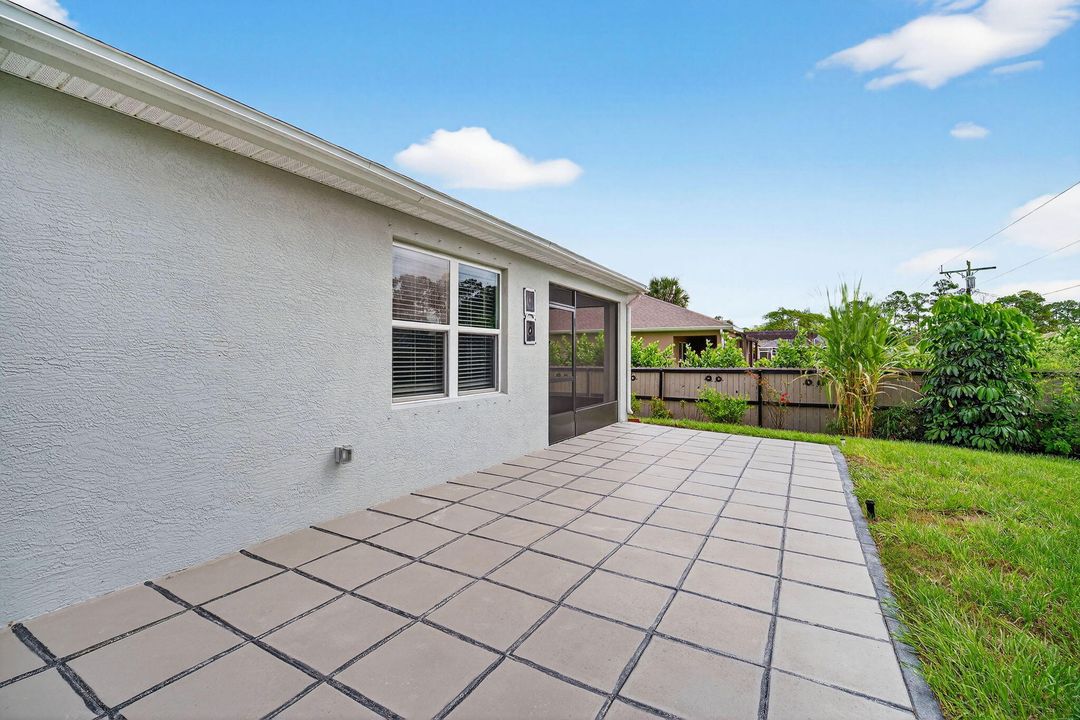 В аренду: $2,400 (4 спален, 2 ванн, 1846 Квадратных фут)