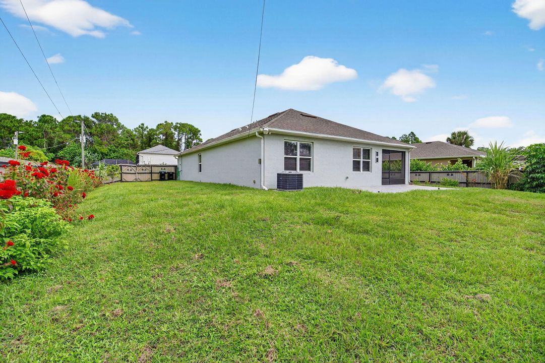 В аренду: $2,400 (4 спален, 2 ванн, 1846 Квадратных фут)