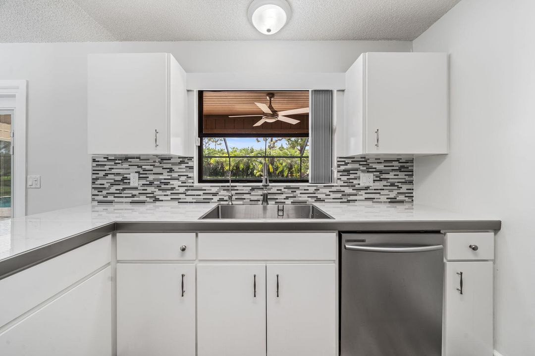 Active With Contract: $619,900 (3 beds, 2 baths, 1397 Square Feet)