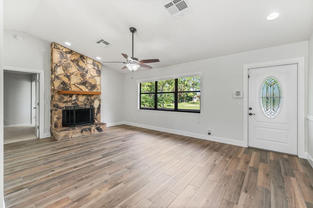 Active With Contract: $619,900 (3 beds, 2 baths, 1397 Square Feet)