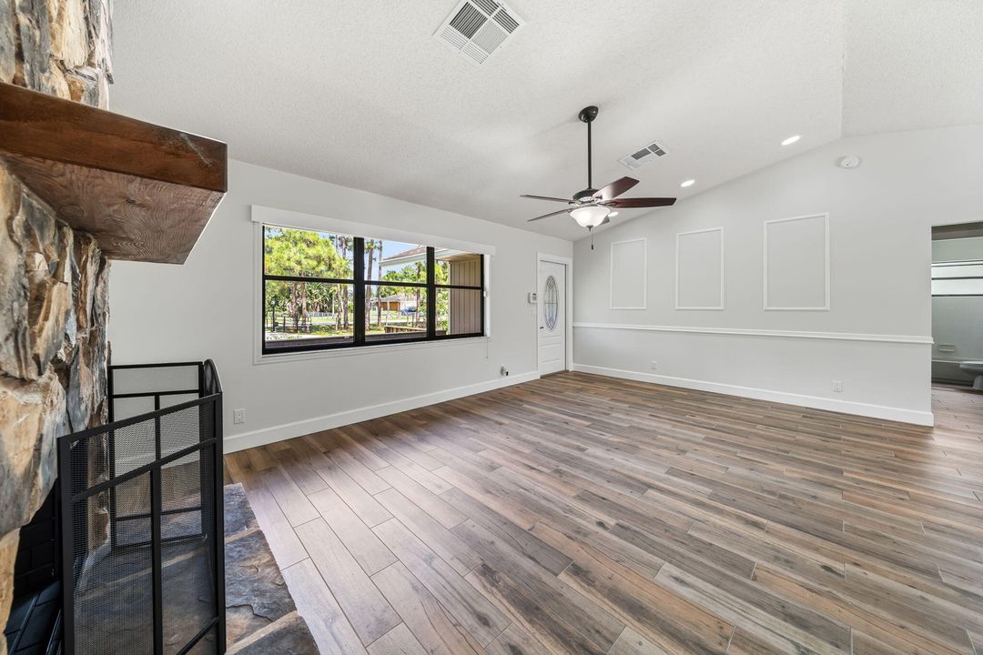 Active With Contract: $619,900 (3 beds, 2 baths, 1397 Square Feet)