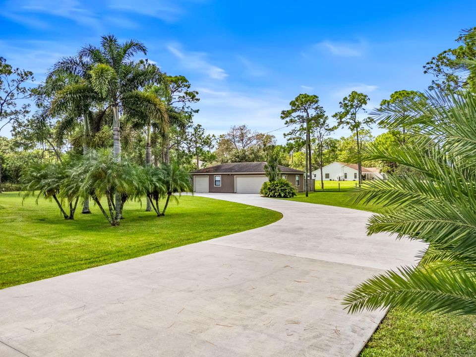 Active With Contract: $619,900 (3 beds, 2 baths, 1397 Square Feet)