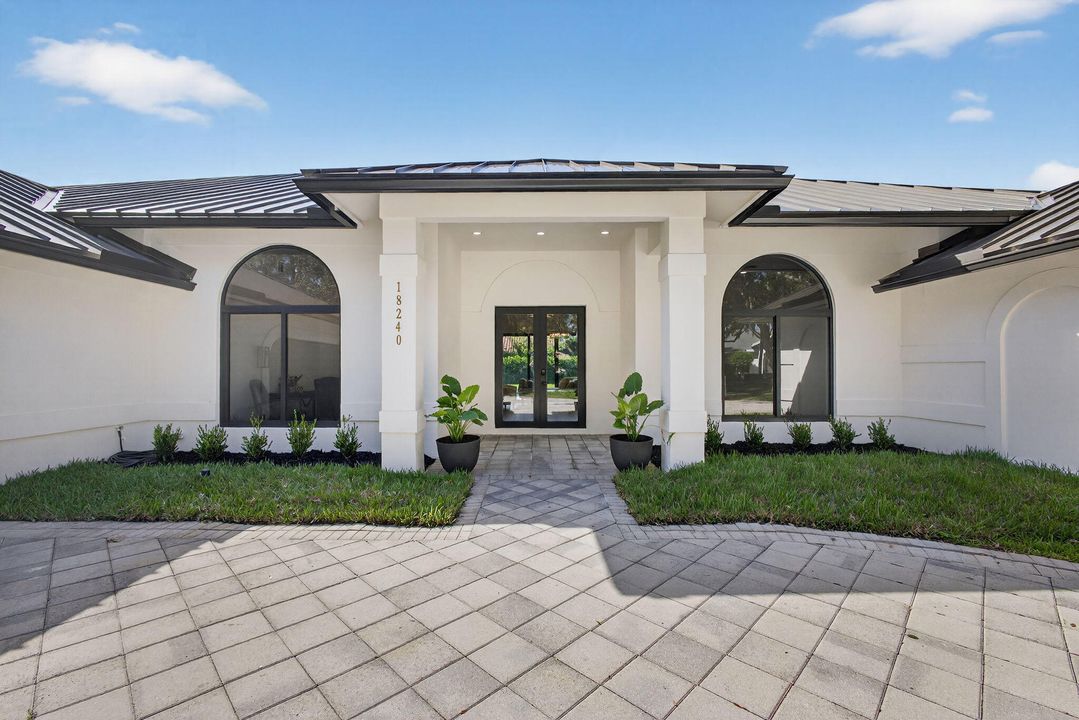 For Sale: $2,700,000 (4 beds, 4 baths, 3481 Square Feet)