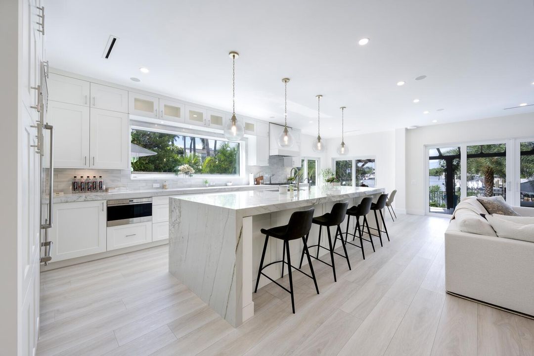 For Rent: $25,000 (4 beds, 3 baths, 3598 Square Feet)