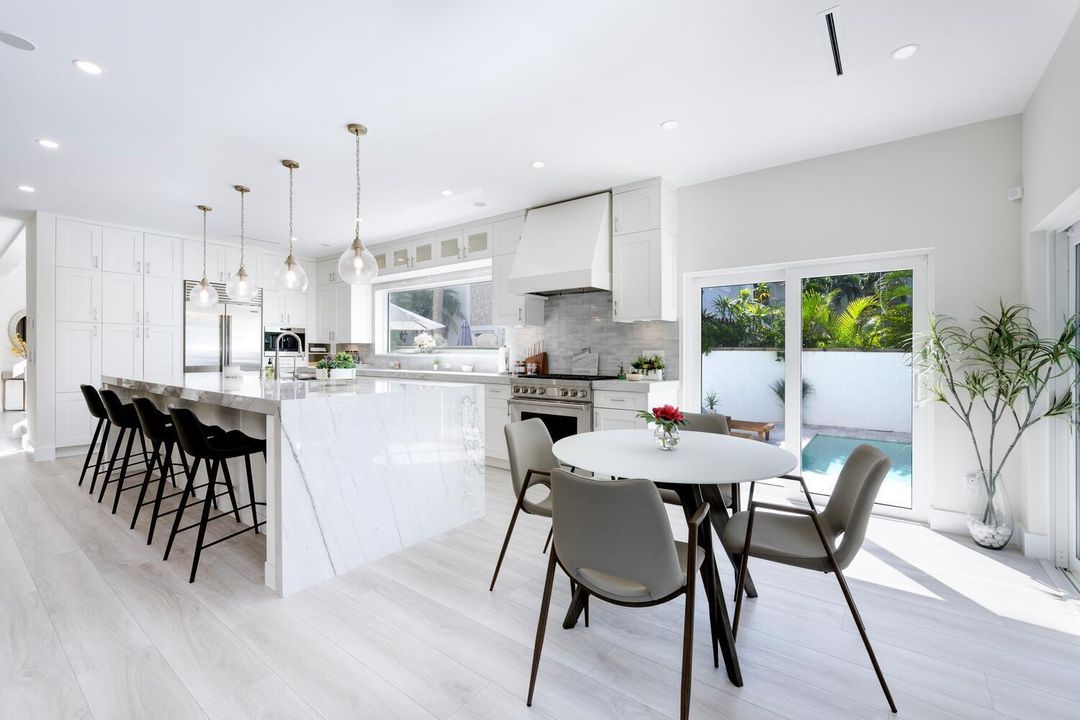 For Rent: $25,000 (4 beds, 3 baths, 3598 Square Feet)