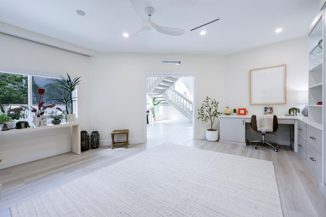 For Rent: $25,000 (4 beds, 3 baths, 3598 Square Feet)