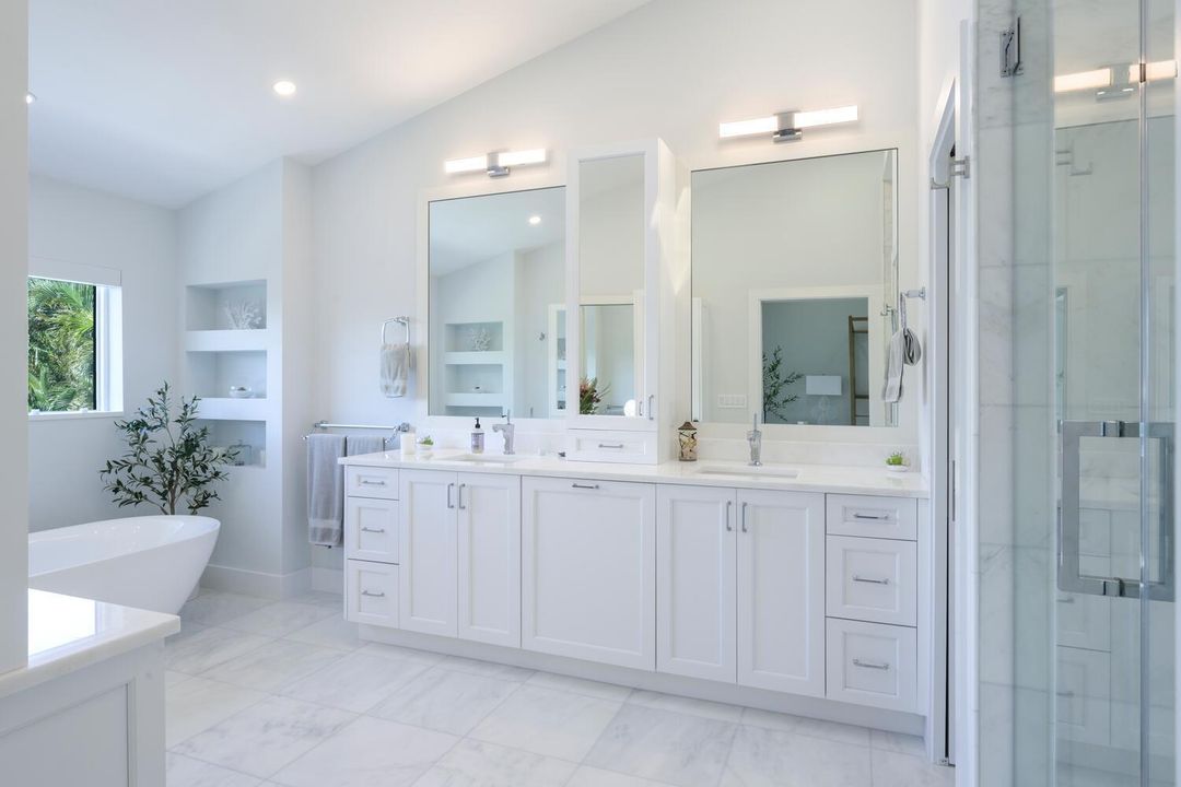 For Rent: $25,000 (4 beds, 3 baths, 3598 Square Feet)