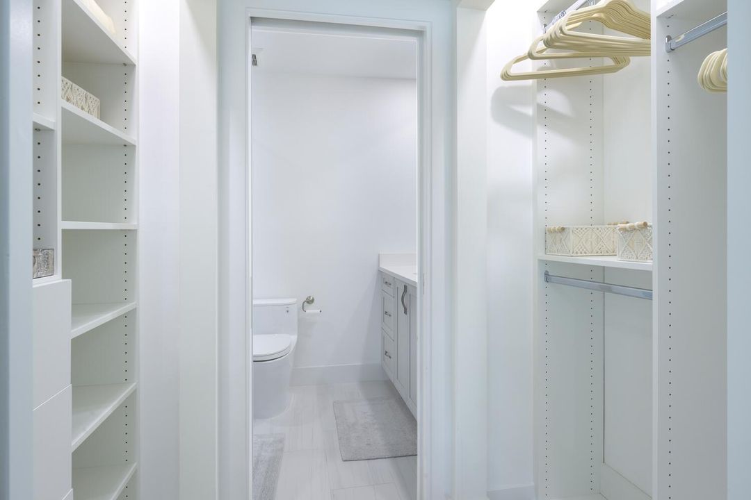 For Rent: $25,000 (4 beds, 3 baths, 3598 Square Feet)