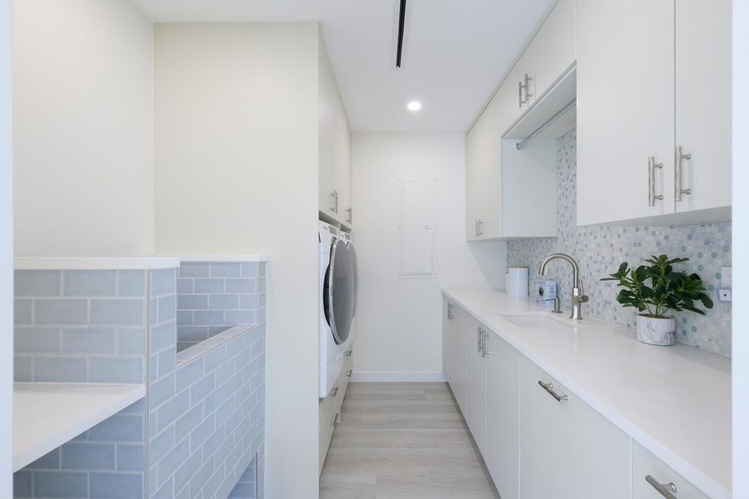 For Rent: $25,000 (4 beds, 3 baths, 3598 Square Feet)