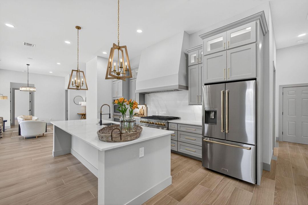 For Sale: $2,700,000 (4 beds, 4 baths, 3481 Square Feet)