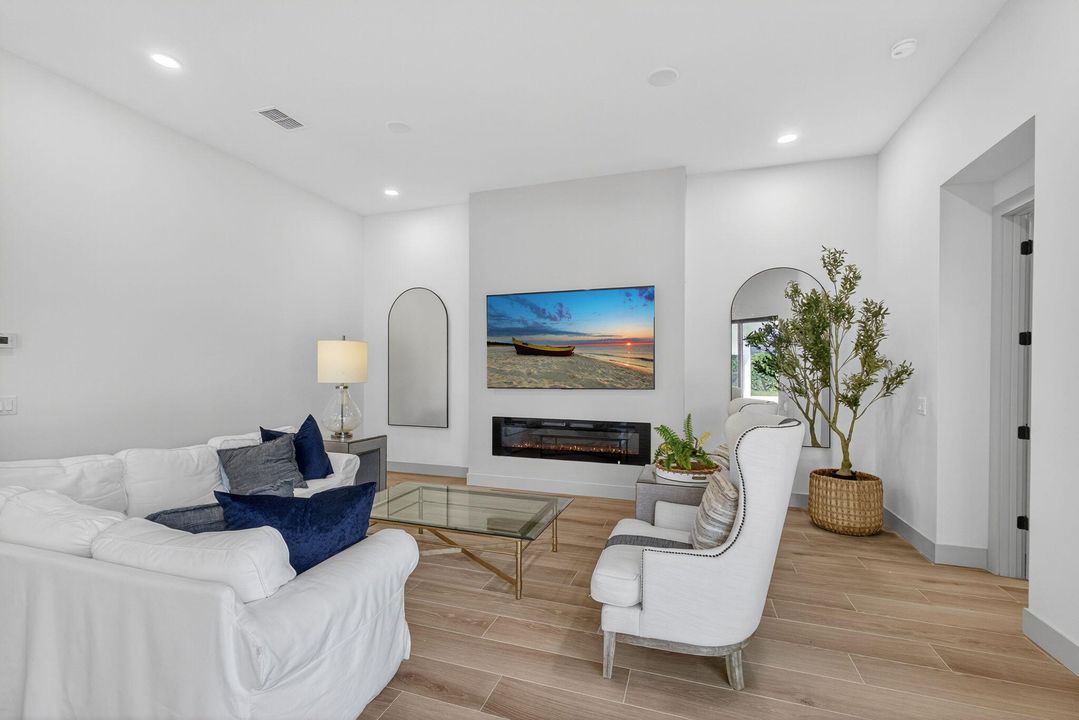 For Sale: $2,700,000 (4 beds, 4 baths, 3481 Square Feet)