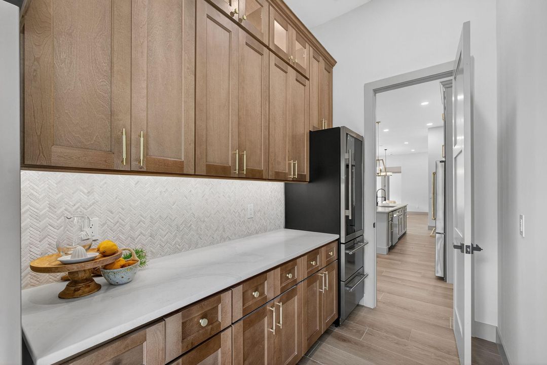 For Sale: $2,700,000 (4 beds, 4 baths, 3481 Square Feet)