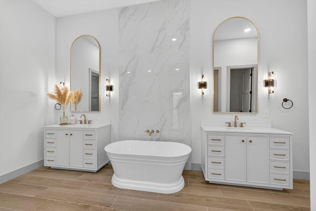 For Sale: $2,700,000 (4 beds, 4 baths, 3481 Square Feet)