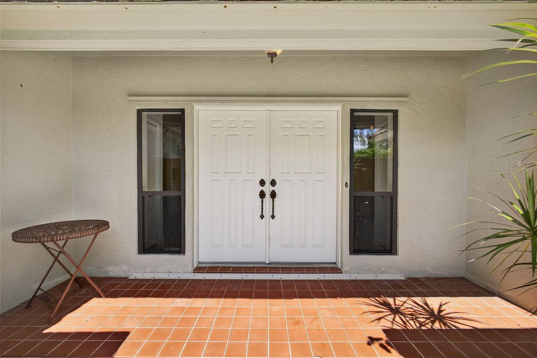 待售: $1,662,500 (3 贝兹, 2 浴室, 2384 平方英尺)