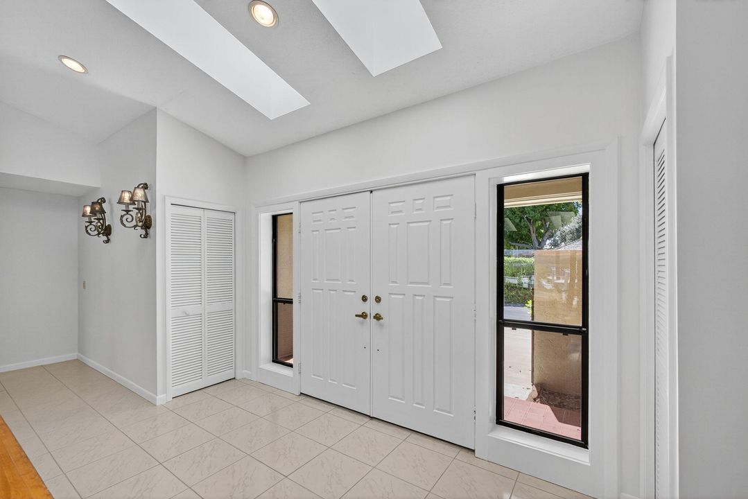 待售: $1,662,500 (3 贝兹, 2 浴室, 2384 平方英尺)