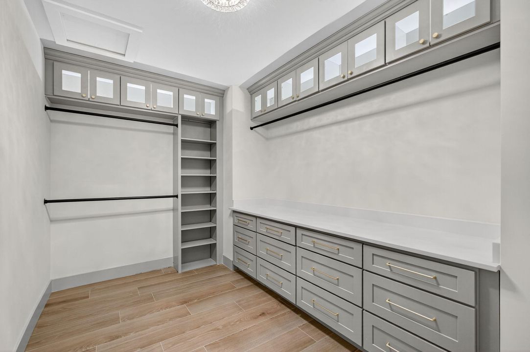 For Sale: $2,700,000 (4 beds, 4 baths, 3481 Square Feet)