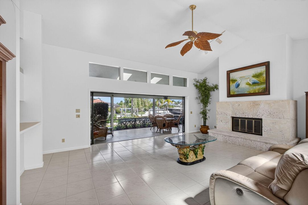 待售: $1,662,500 (3 贝兹, 2 浴室, 2384 平方英尺)