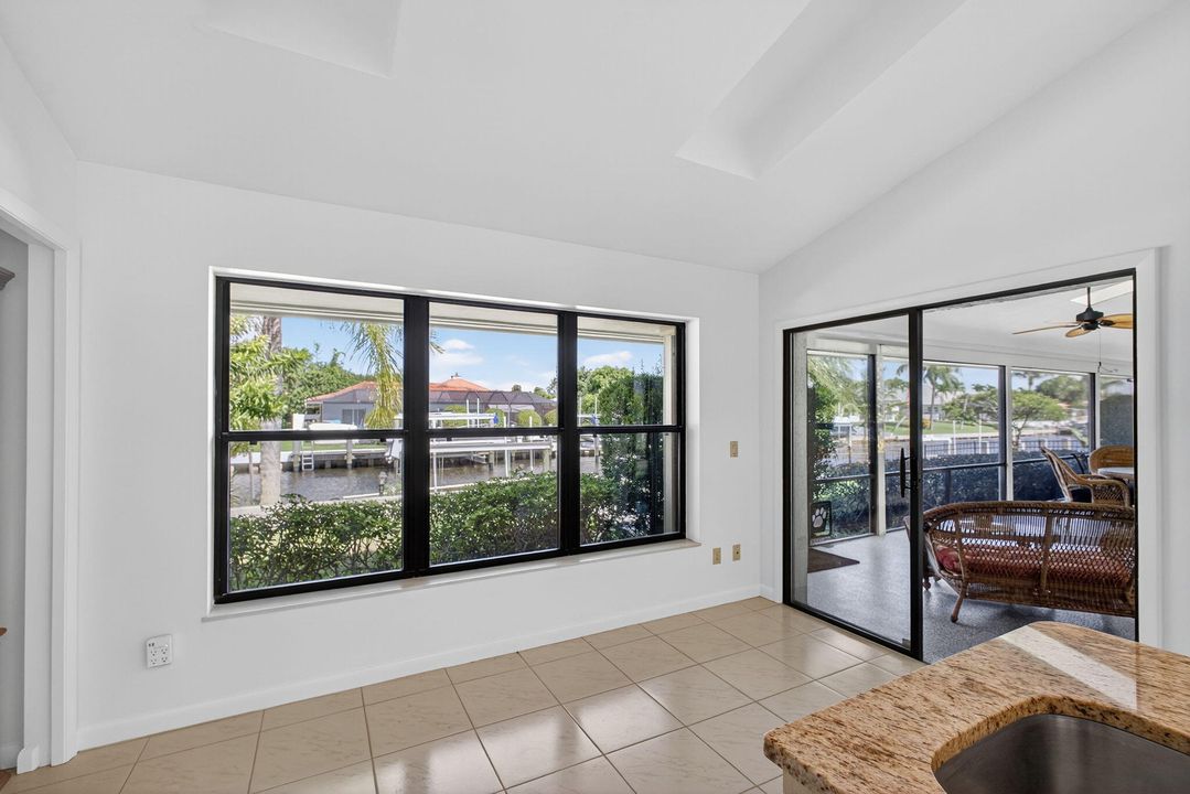 待售: $1,662,500 (3 贝兹, 2 浴室, 2384 平方英尺)