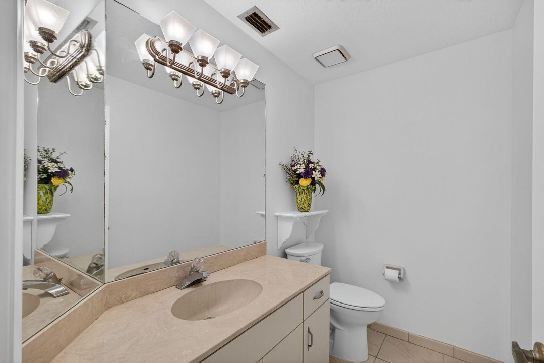 待售: $1,662,500 (3 贝兹, 2 浴室, 2384 平方英尺)