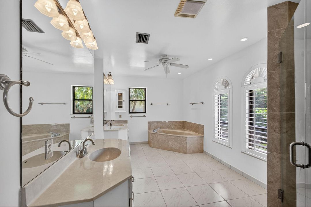 待售: $1,662,500 (3 贝兹, 2 浴室, 2384 平方英尺)