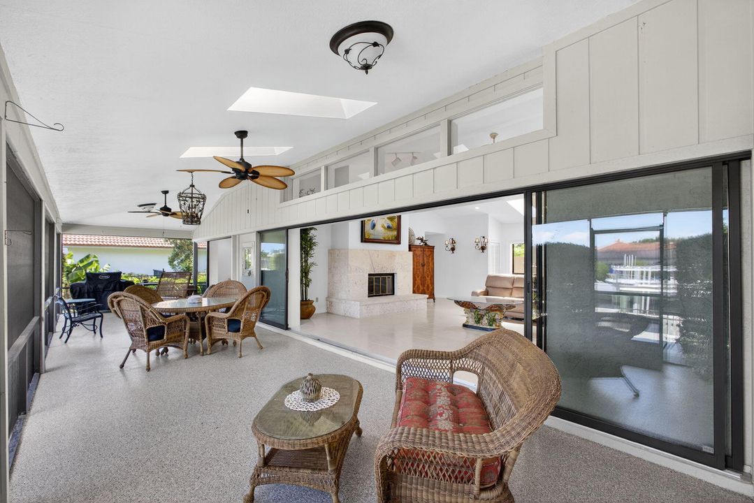 待售: $1,662,500 (3 贝兹, 2 浴室, 2384 平方英尺)