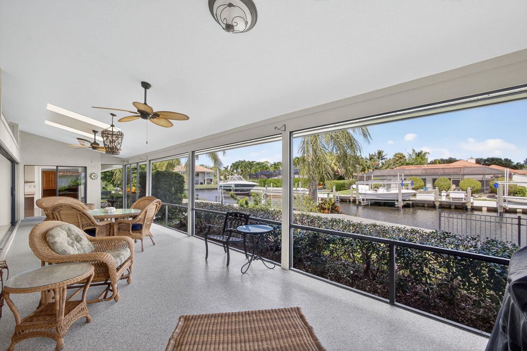 待售: $1,662,500 (3 贝兹, 2 浴室, 2384 平方英尺)