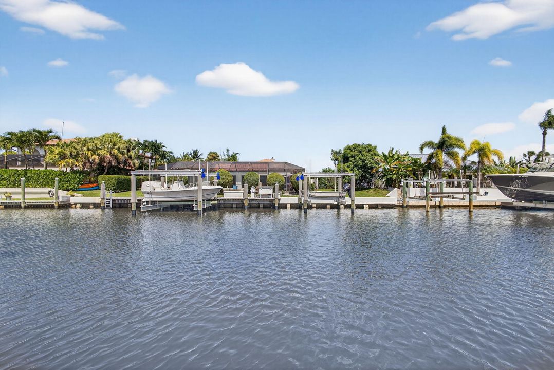 待售: $1,662,500 (3 贝兹, 2 浴室, 2384 平方英尺)