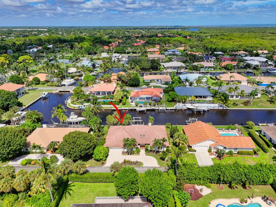 待售: $1,662,500 (3 贝兹, 2 浴室, 2384 平方英尺)