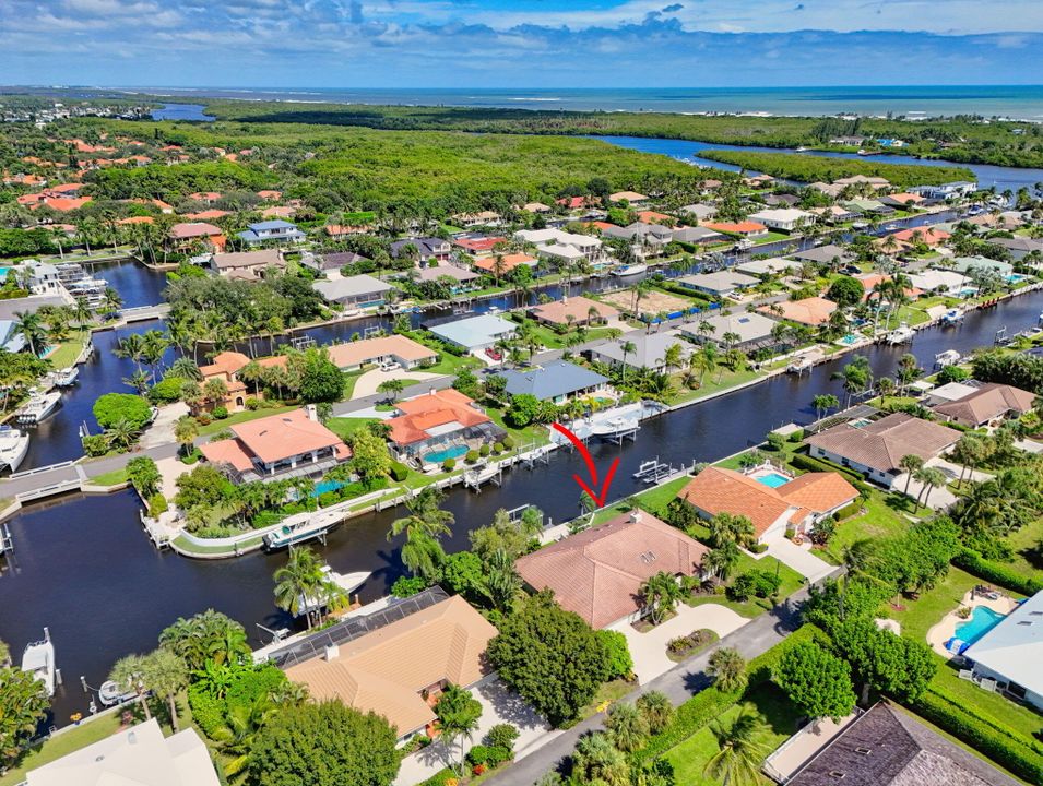 待售: $1,662,500 (3 贝兹, 2 浴室, 2384 平方英尺)