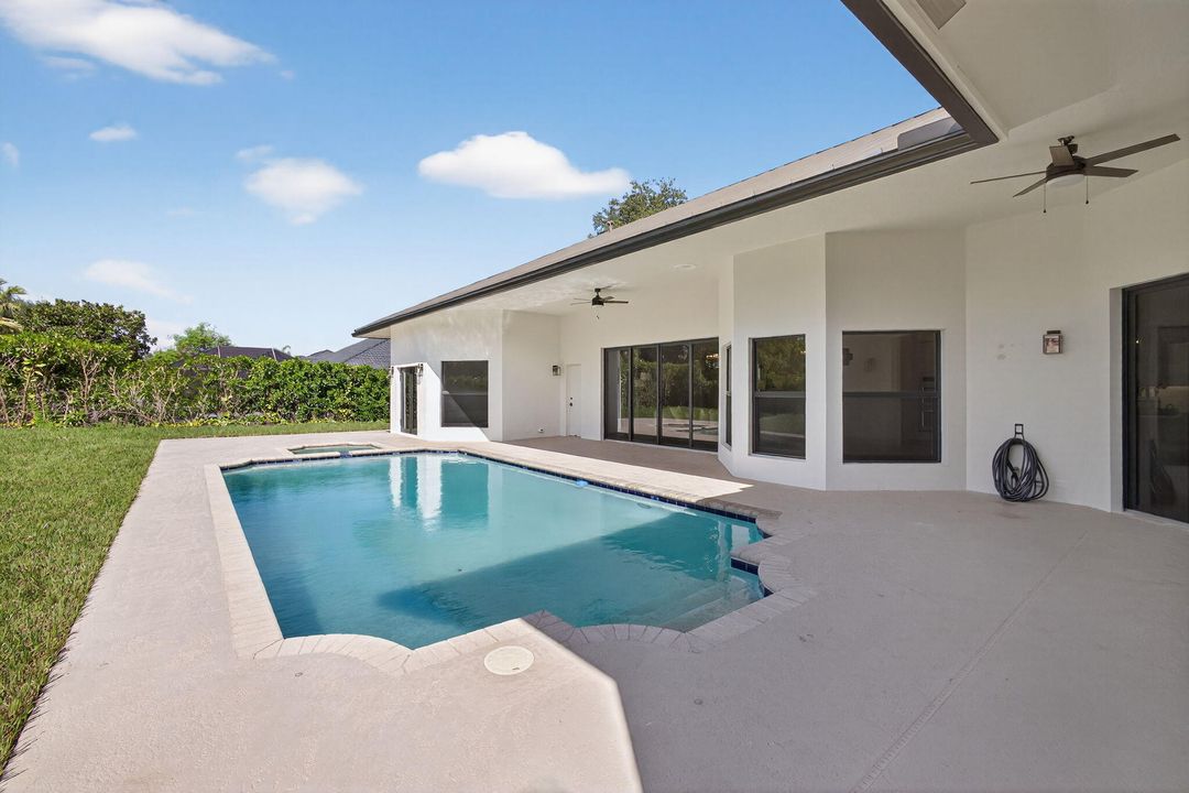 For Sale: $2,700,000 (4 beds, 4 baths, 3481 Square Feet)