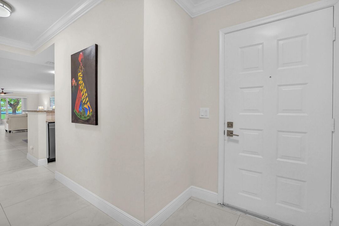 For Sale: $365,000 (3 beds, 2 baths, 1711 Square Feet)