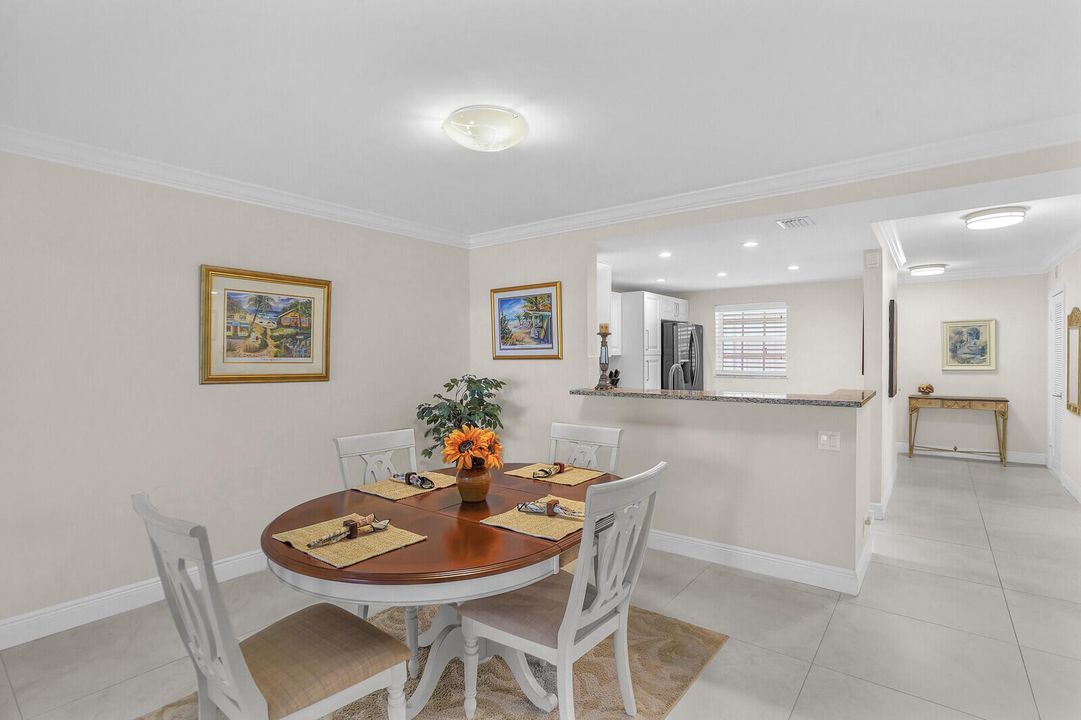 For Sale: $365,000 (3 beds, 2 baths, 1711 Square Feet)