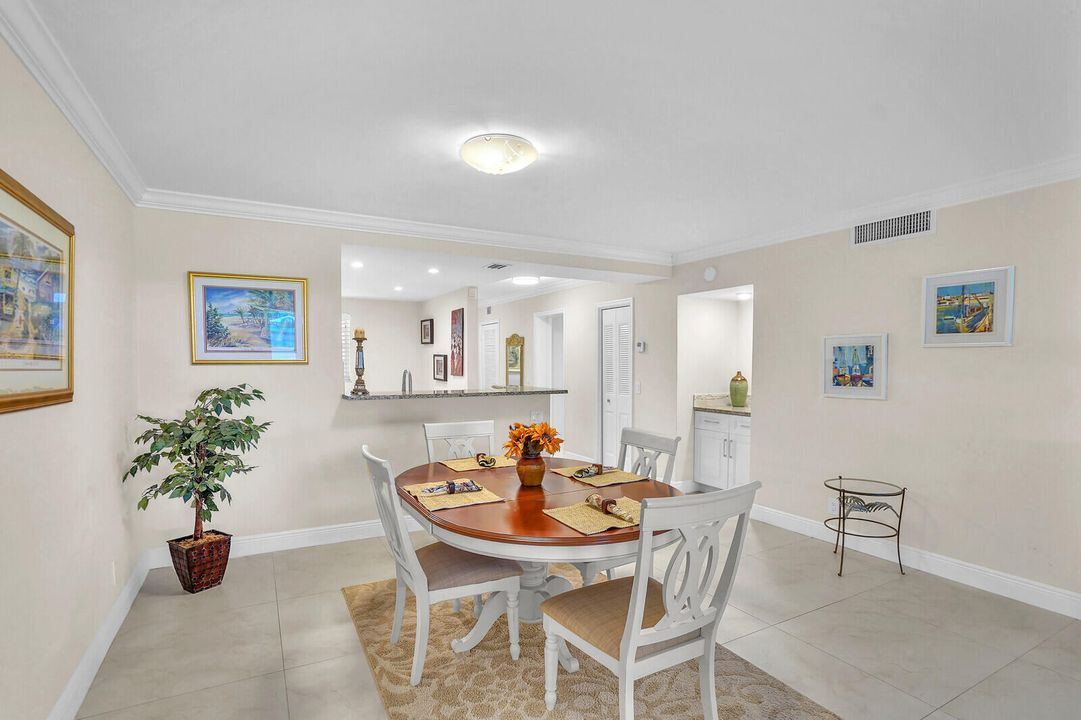 For Sale: $365,000 (3 beds, 2 baths, 1711 Square Feet)