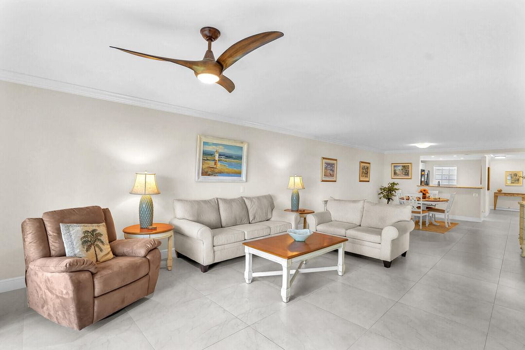 For Sale: $365,000 (3 beds, 2 baths, 1711 Square Feet)