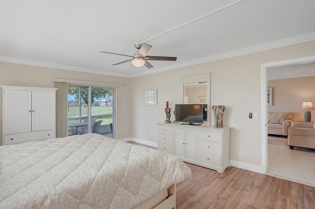 For Sale: $365,000 (3 beds, 2 baths, 1711 Square Feet)