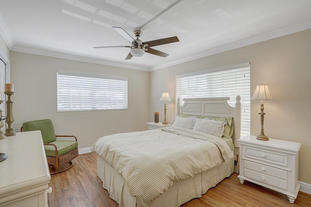 For Sale: $365,000 (3 beds, 2 baths, 1711 Square Feet)