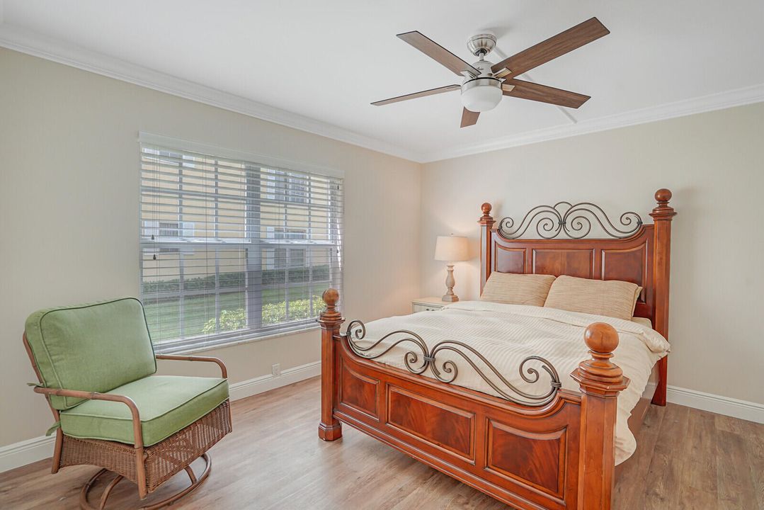 For Sale: $365,000 (3 beds, 2 baths, 1711 Square Feet)