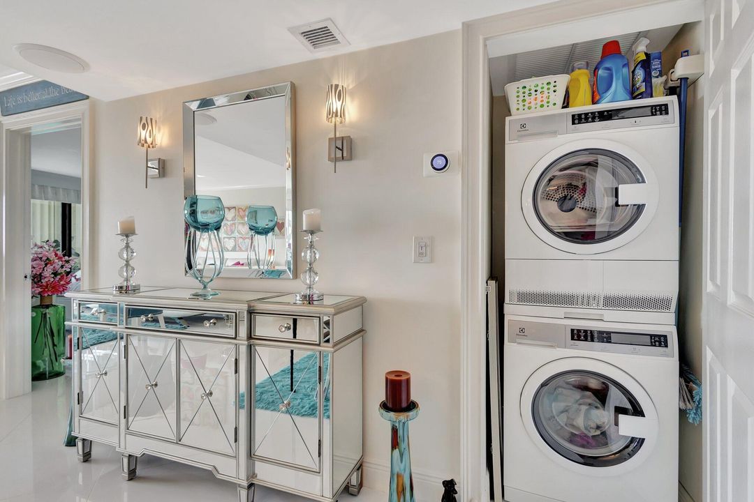 На продажу: $349,000 (1 спален, 1 ванн, 894 Квадратных фут)