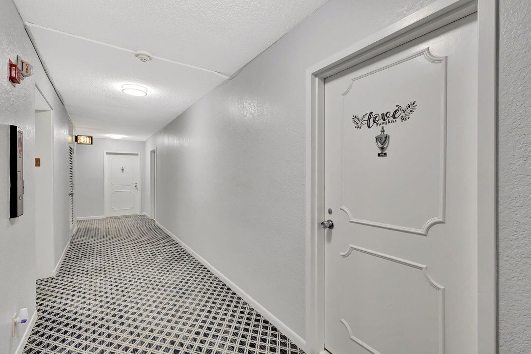 На продажу: $349,000 (1 спален, 1 ванн, 894 Квадратных фут)