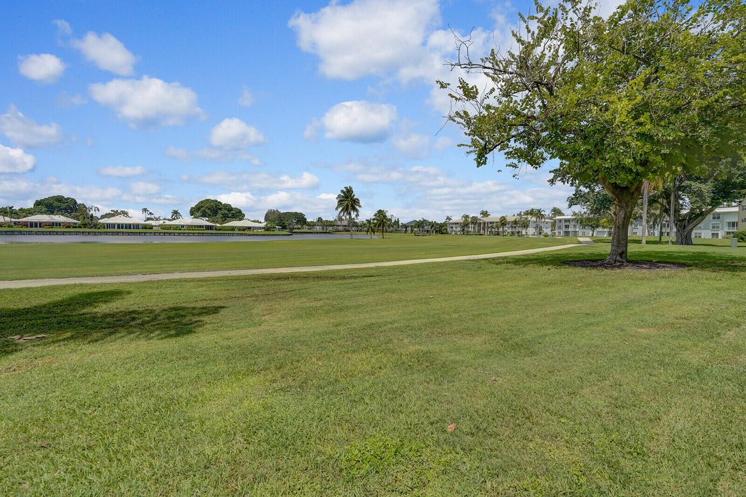 For Sale: $365,000 (3 beds, 2 baths, 1711 Square Feet)