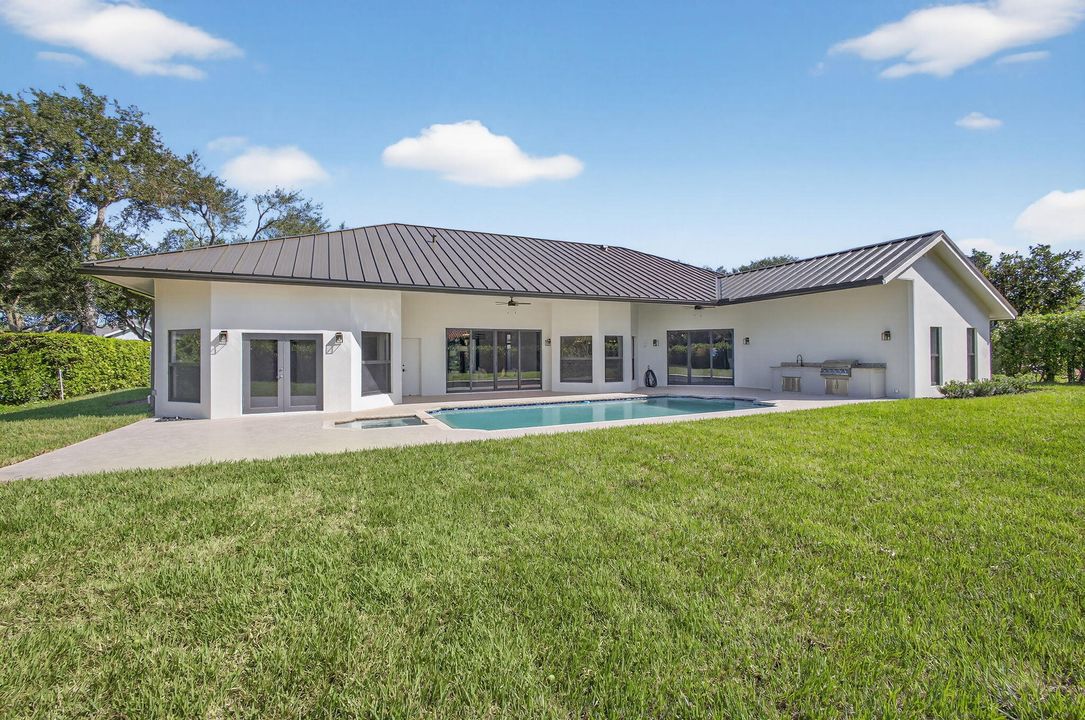 For Sale: $2,700,000 (4 beds, 4 baths, 3481 Square Feet)