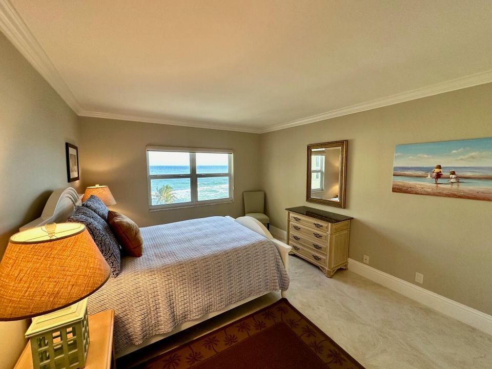 合同活跃: $6,500 (2 贝兹, 2 浴室, 1130 平方英尺)